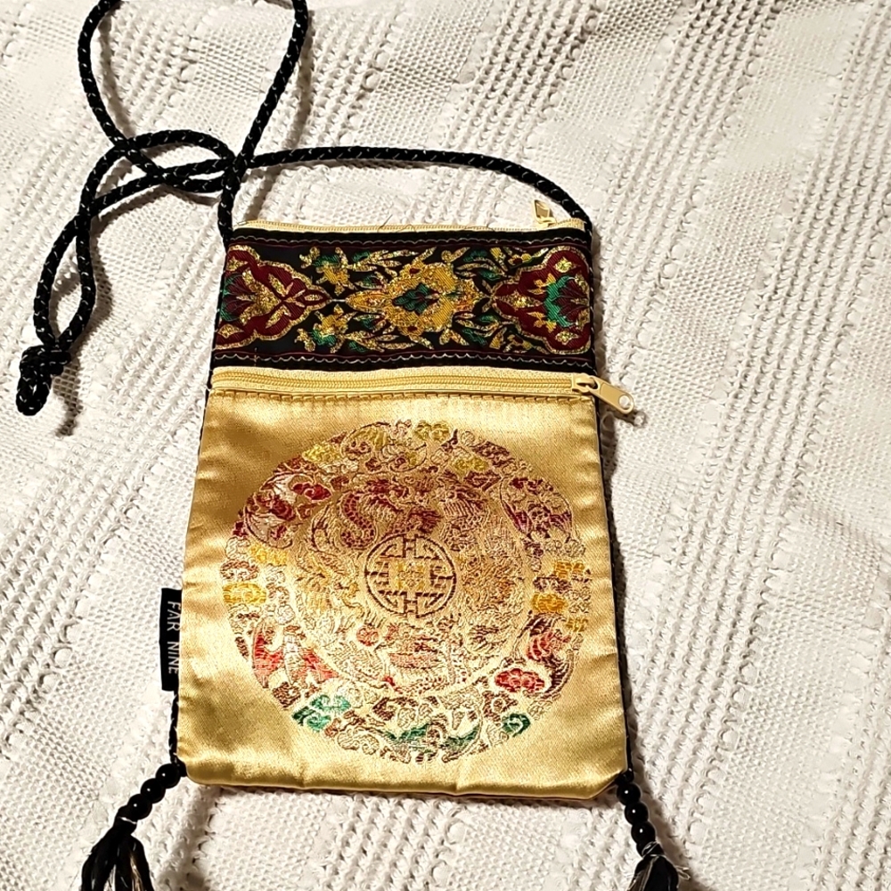 Far Nine Tapestry Floral Handbag Bamboo Handle Vintage Granny Cottage Core